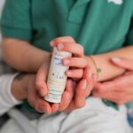 BURRO BABY in Stick LABBRA, VISO e CORPO con olio di mandorle dolci, Elicriso, Calendula e Miele - immagine 3