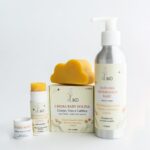 BURRO BABY in Stick LABBRA, VISO e CORPO con olio di mandorle dolci, Elicriso, Calendula e Miele - immagine 4